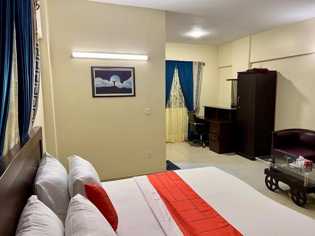 Hotel Rooms Dha Karachi Exterior photo