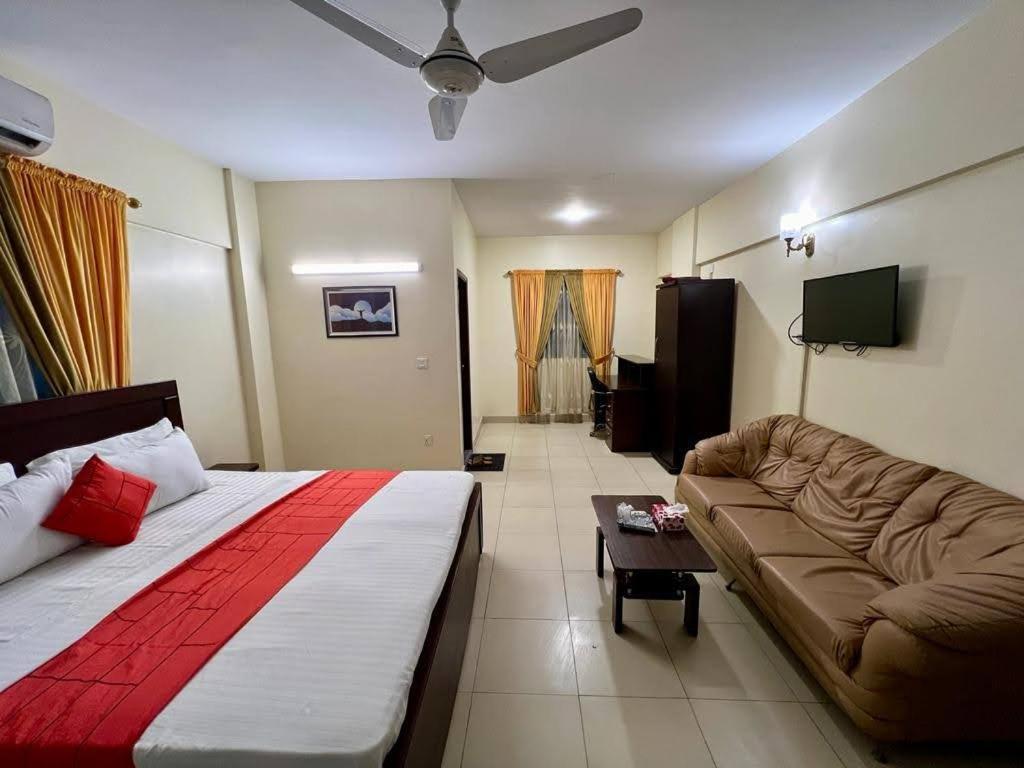 Hotel Rooms Dha Karachi Exterior photo