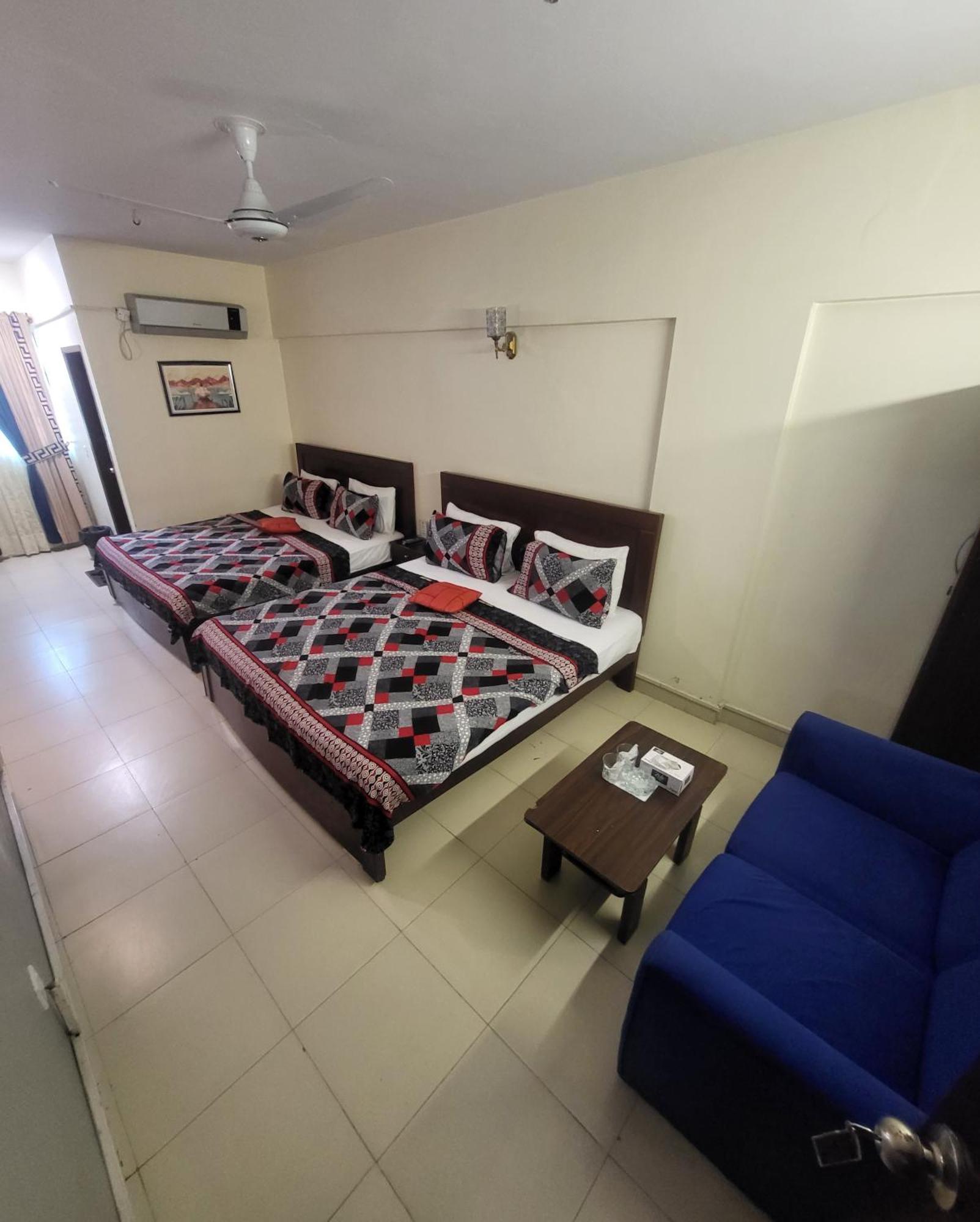 Hotel Rooms Dha Karachi Exterior photo