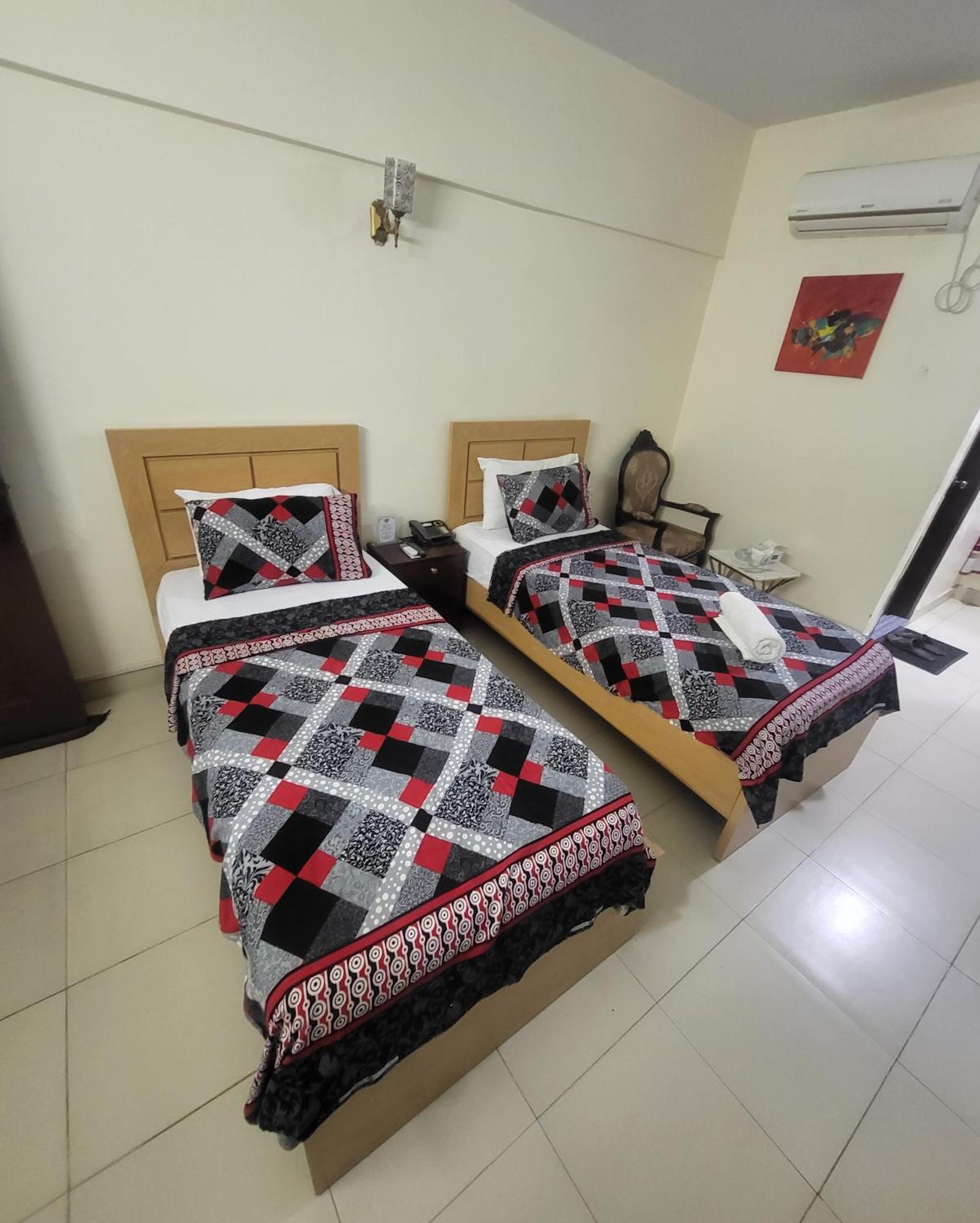 Hotel Rooms Dha Karachi Exterior photo